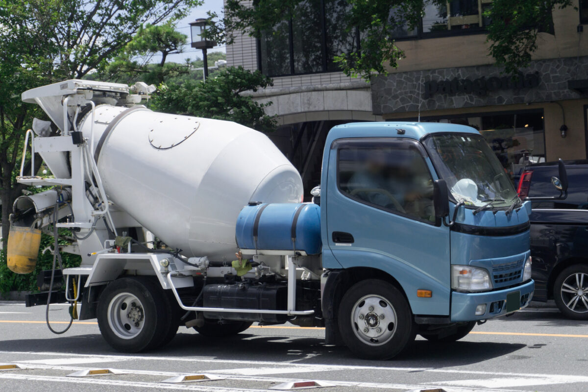 ミキサー車とはどのような車 新車や中古車を選ぶポイントも紹介 中古トラック販売のステアリンク